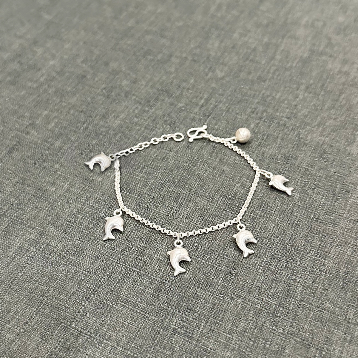 กำไลเงินแท้ ลายโซ่พร้อมปลาโลมา