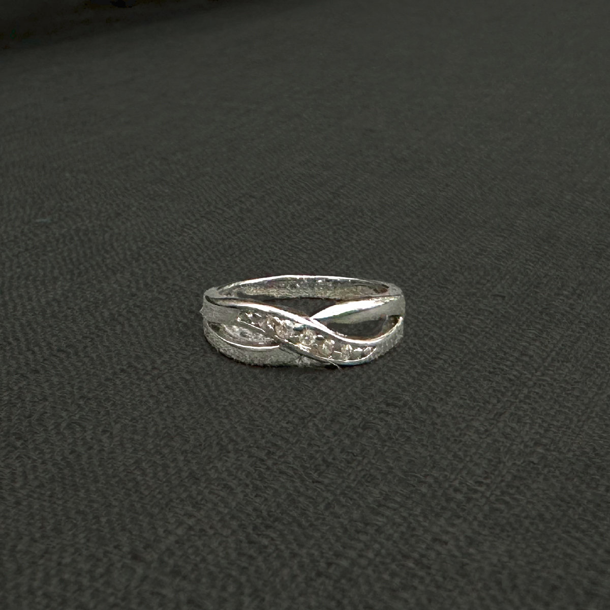 แหวนเงิน Infinite เพชรแถวด้านเดียว สวยหรู