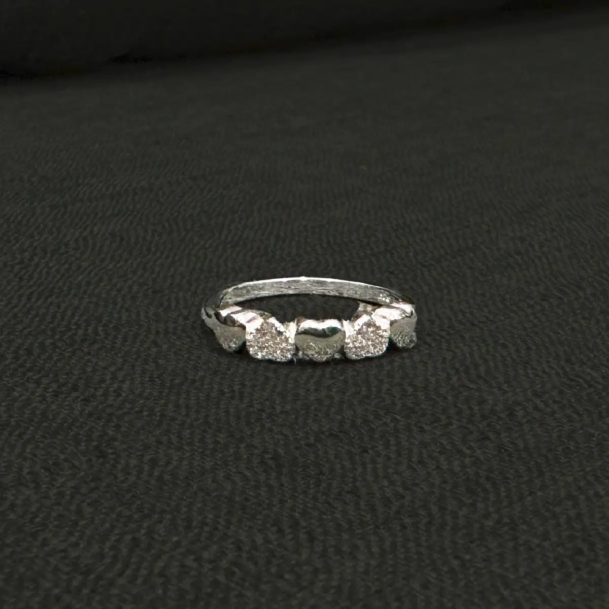 แหวนเงิน เพชร Five Heart 02