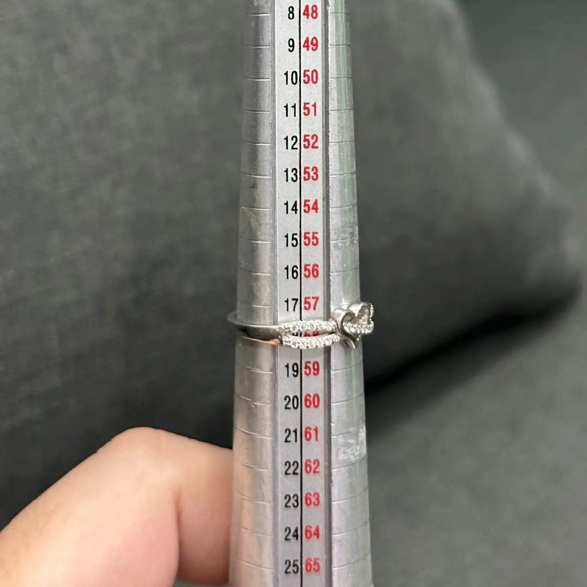 แหวนเงิน เพชรอบ Inifity Heart 03