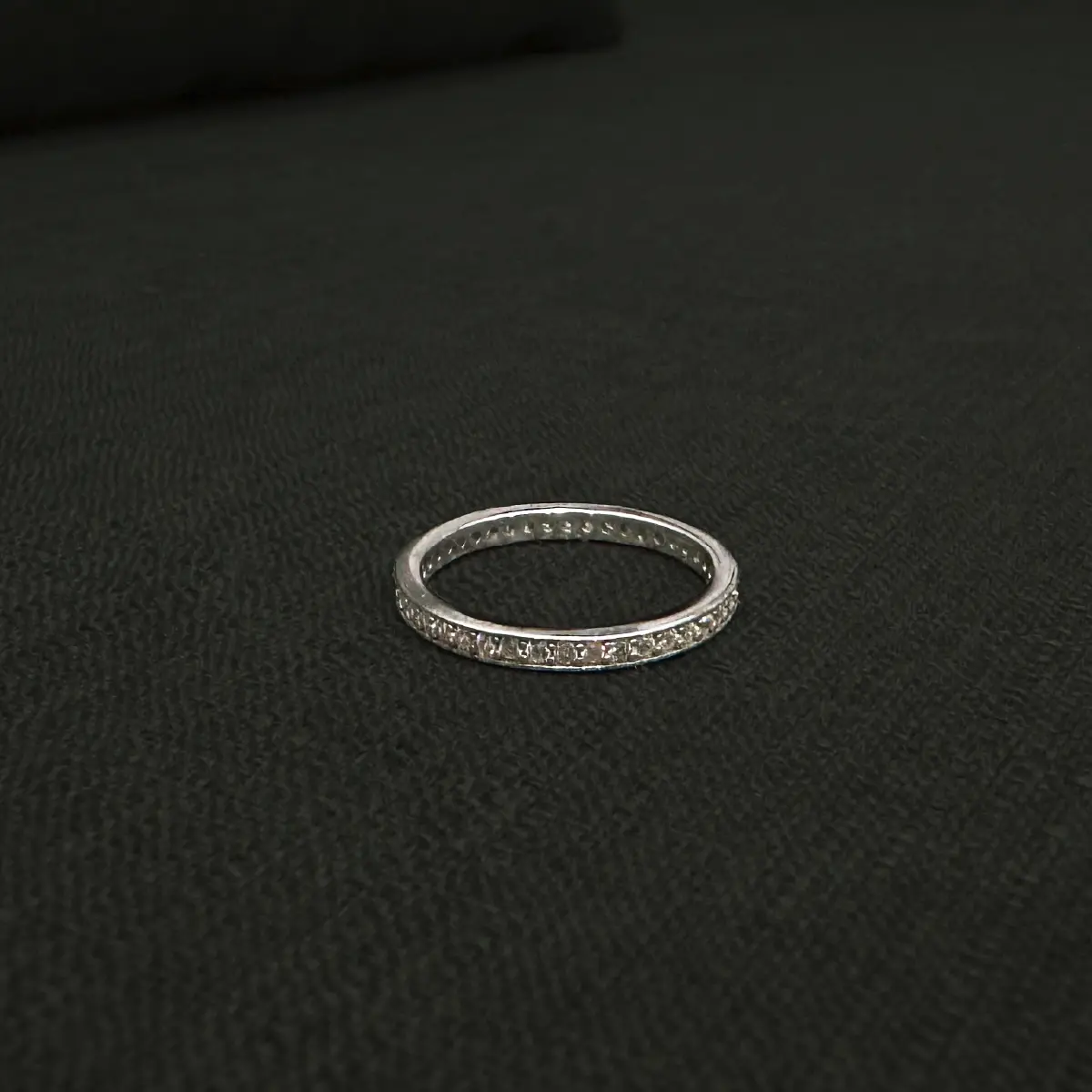 แหวนเงินเพชรแถวรอบวง Elegance Collections 02