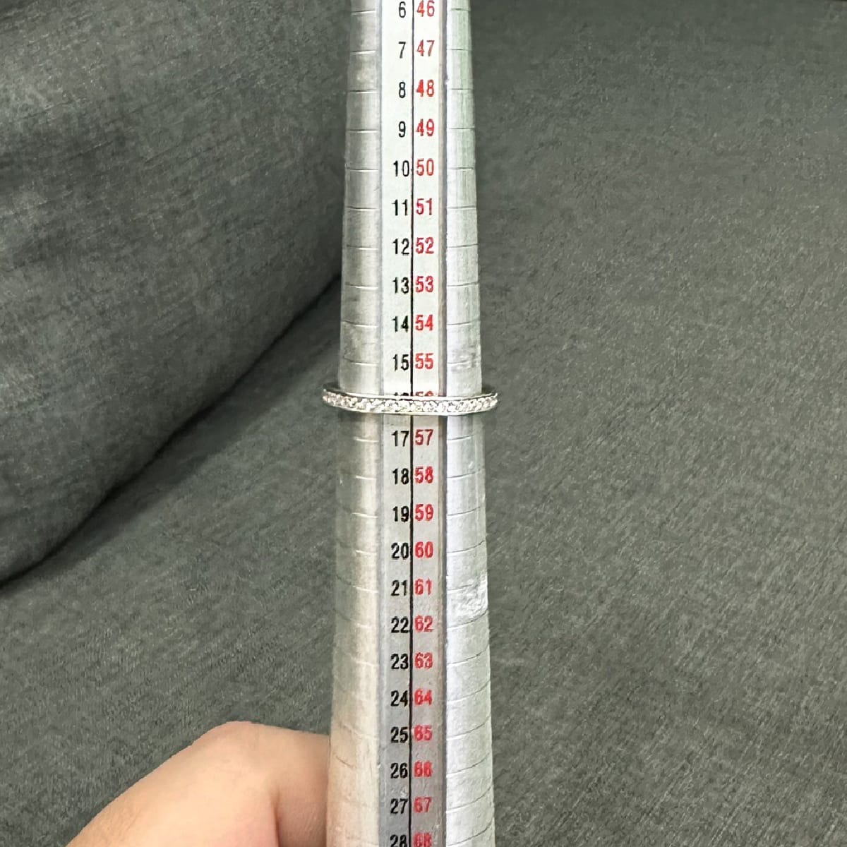 แหวนเพชรกลม เรียบๆ ขนาด50mm 03